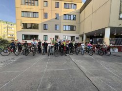���� ������������ ������ �� �������: ������������� 5 �û ������ � ��� ��������� ��������